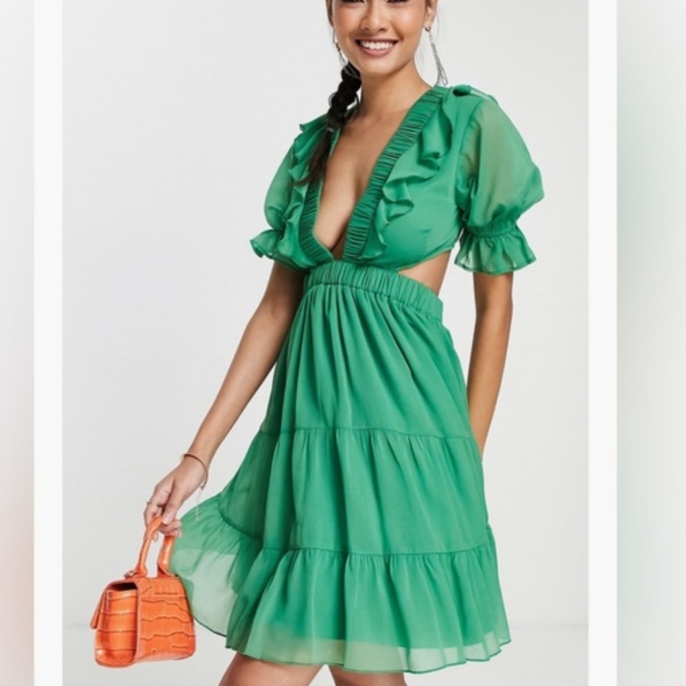 NWT ASOS DESIGN Green Ruffle Cutout Mini Dress Open Back Size US 4 Tiered‎ Skirt